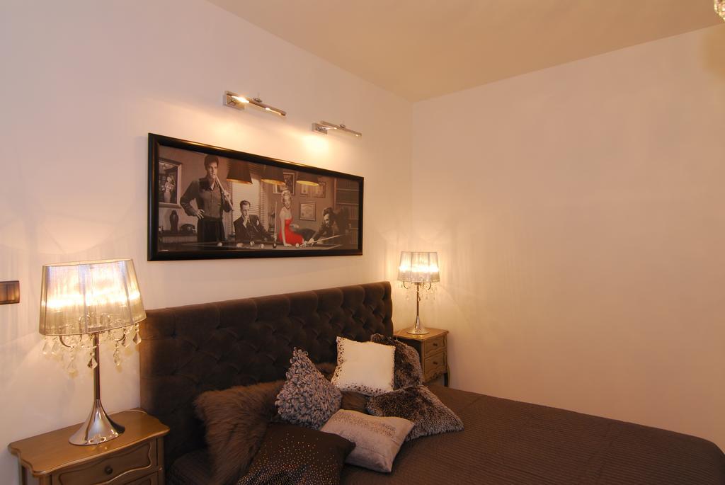 Imaginarium Apartment Syracuse Room photo